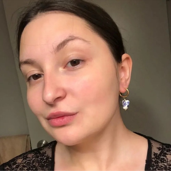 Anthropologie Porcelain Portofino Heart Stainless Steel Pearl Earrings - Picture 7 of 9